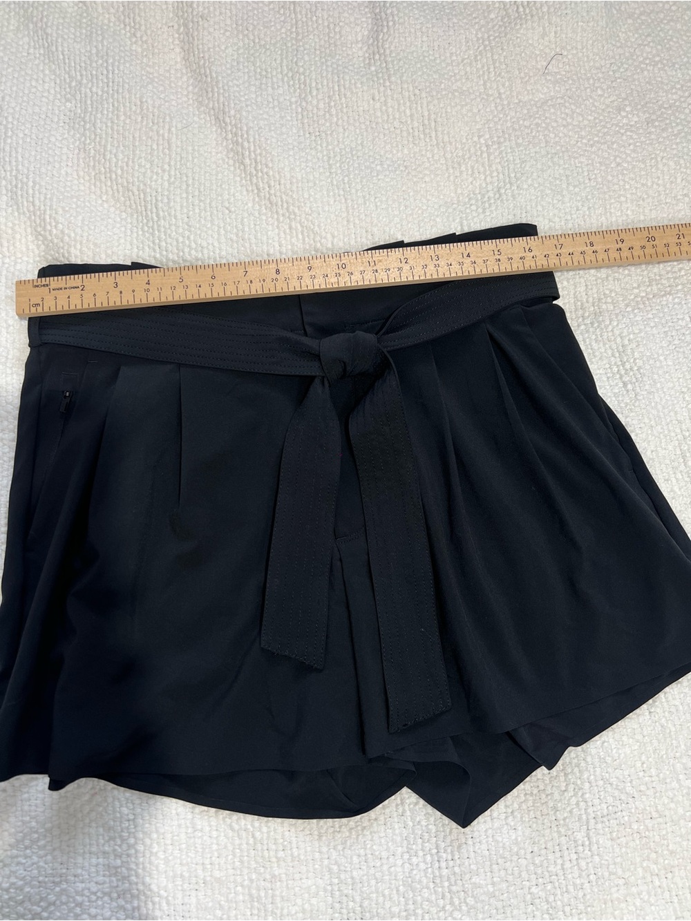 Athleta Black High-Rise Paperbag Waist‎ Tie-Belt Shorts - Picture 10 of 13